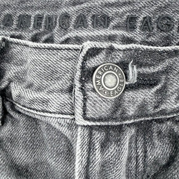 American Eagle Outfitters Womens High-Waisted Black Distressed Jeans Size 8 Shor - Picture 4 of 7